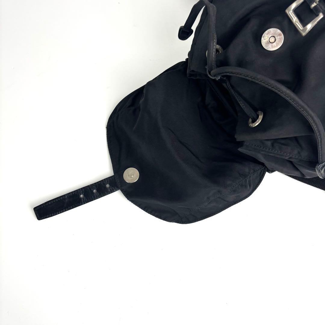 美品 プラダ リュック 巾着 三角ロゴプレート ナイロン レザー ブラック