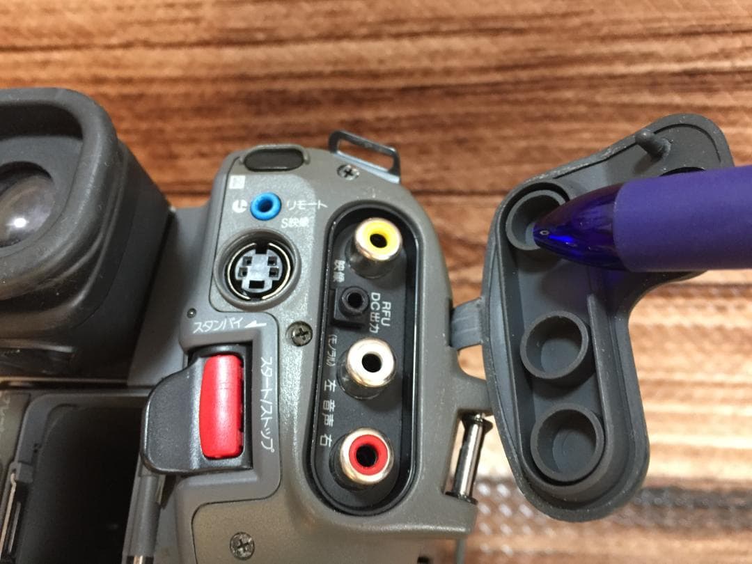 撮影再生ダビングOK　良品　SONY　CCD-TR2　付属品あり　Hi8