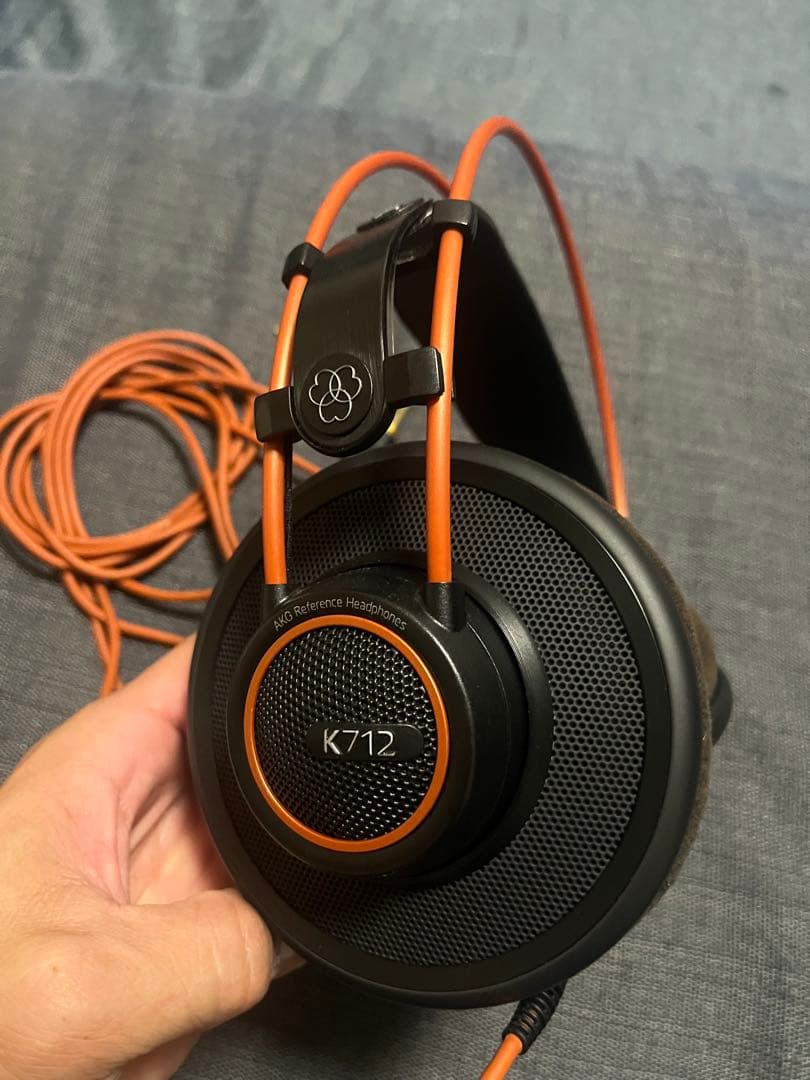 AKG k712 有線ヘッドホン　アーカーゲー