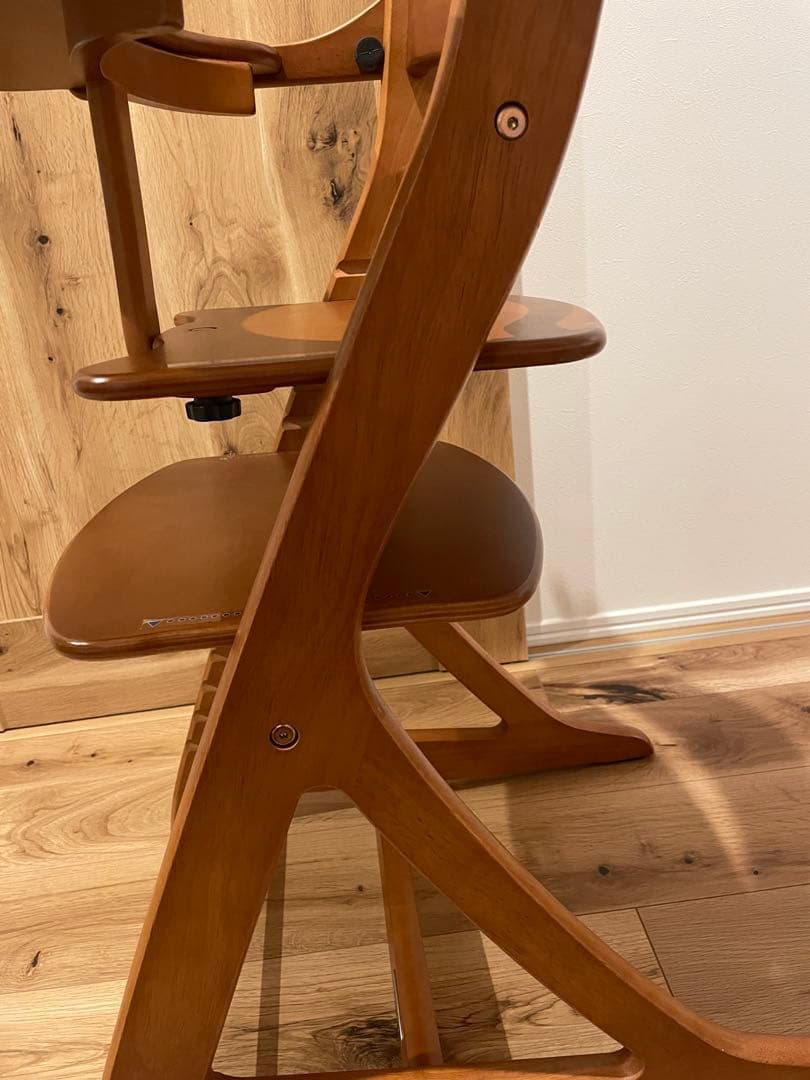 大和屋　すくすくスリムプラスチェア　テーブル＆ガード付　送料込み