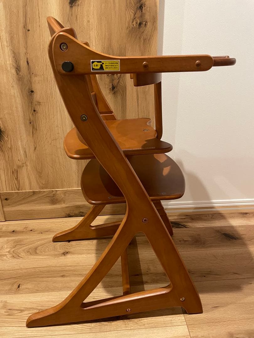 大和屋　すくすくスリムプラスチェア　テーブル＆ガード付　送料込み