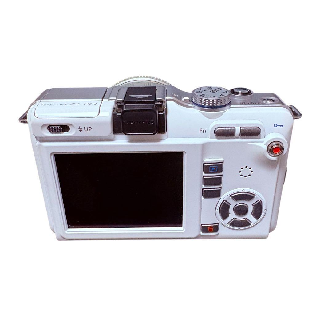 美品　付属品充実 OLYMPUS PEN E-PL1　ミラーレスカメラ　白