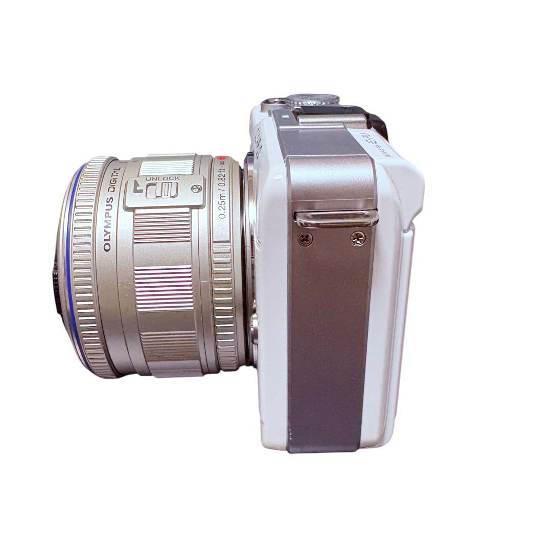 美品　付属品充実 OLYMPUS PEN E-PL1　ミラーレスカメラ　白
