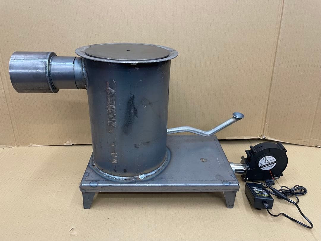 廃油ストーブ 煙突アダプタ付き80mm、100mm煙突使えます。オイルタンク