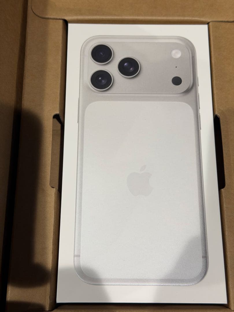 【新品未開封】iPhone17Pro1TB SIMフリー シルバー