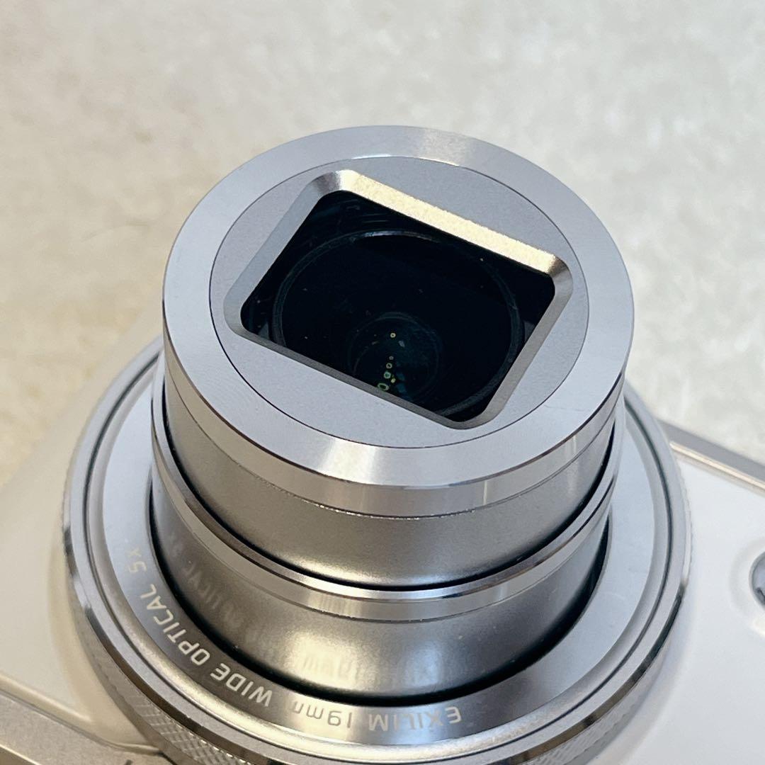 【美品】CASIO EXILIM EX-ZR4000 エクシリム 光学機器　付属