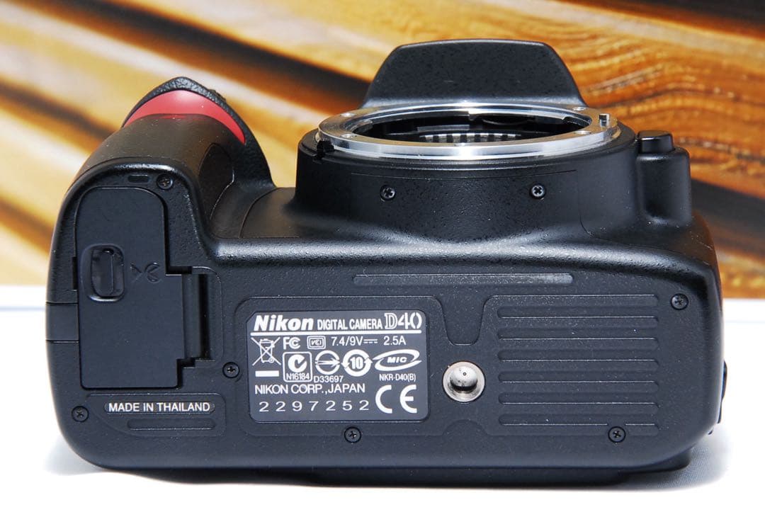 Nikon D40 スマホに転送　カメラ　小型軽量 一眼レフ エモい　ニコン