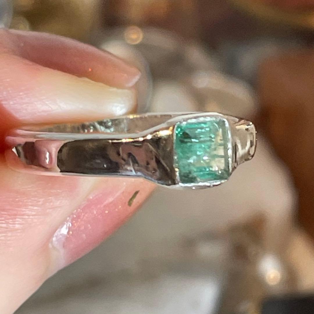 ハンドメイド　シルバー925 　シルバーリング エメラルド