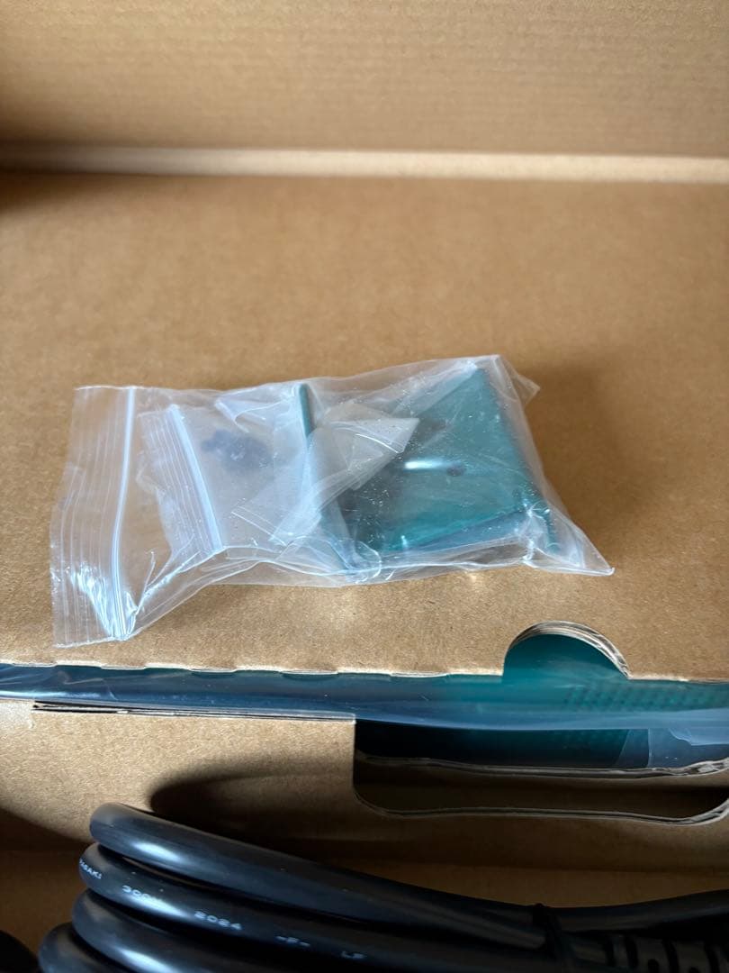 耳付きPanasonic POEHUB