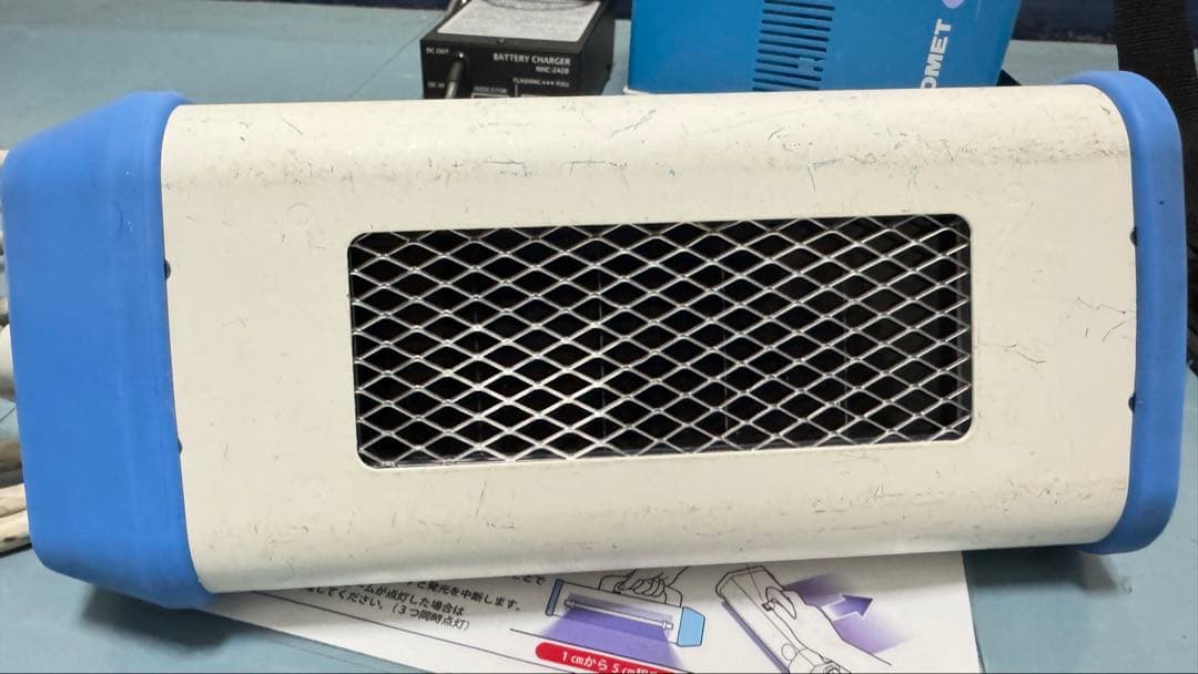 薬品不使用の紫外線ストロボ除菌機　クリアパルスHD-200太陽光スペクトル紫外光