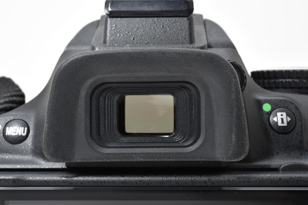 ★撮影枚数3913枚・超美品★ ニコン D5200 ボディ #21569