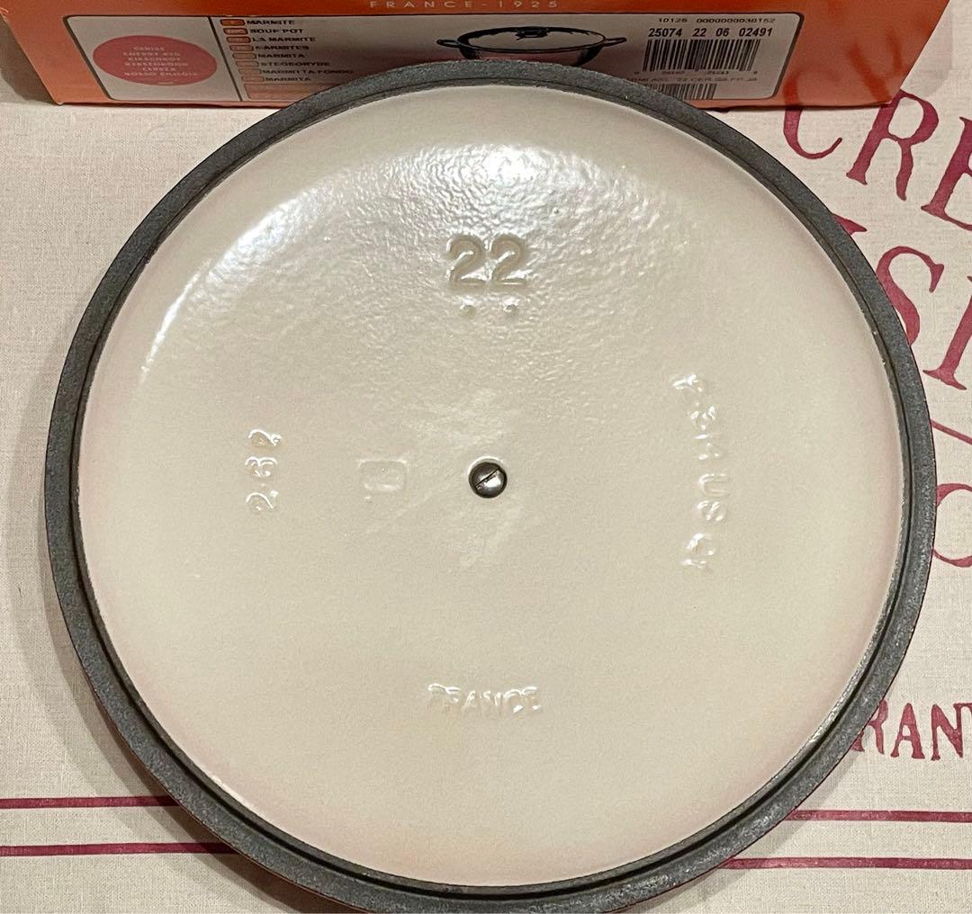 ＊＊マルミット２２cm　ル・クルーゼ＊＊美品　レッド