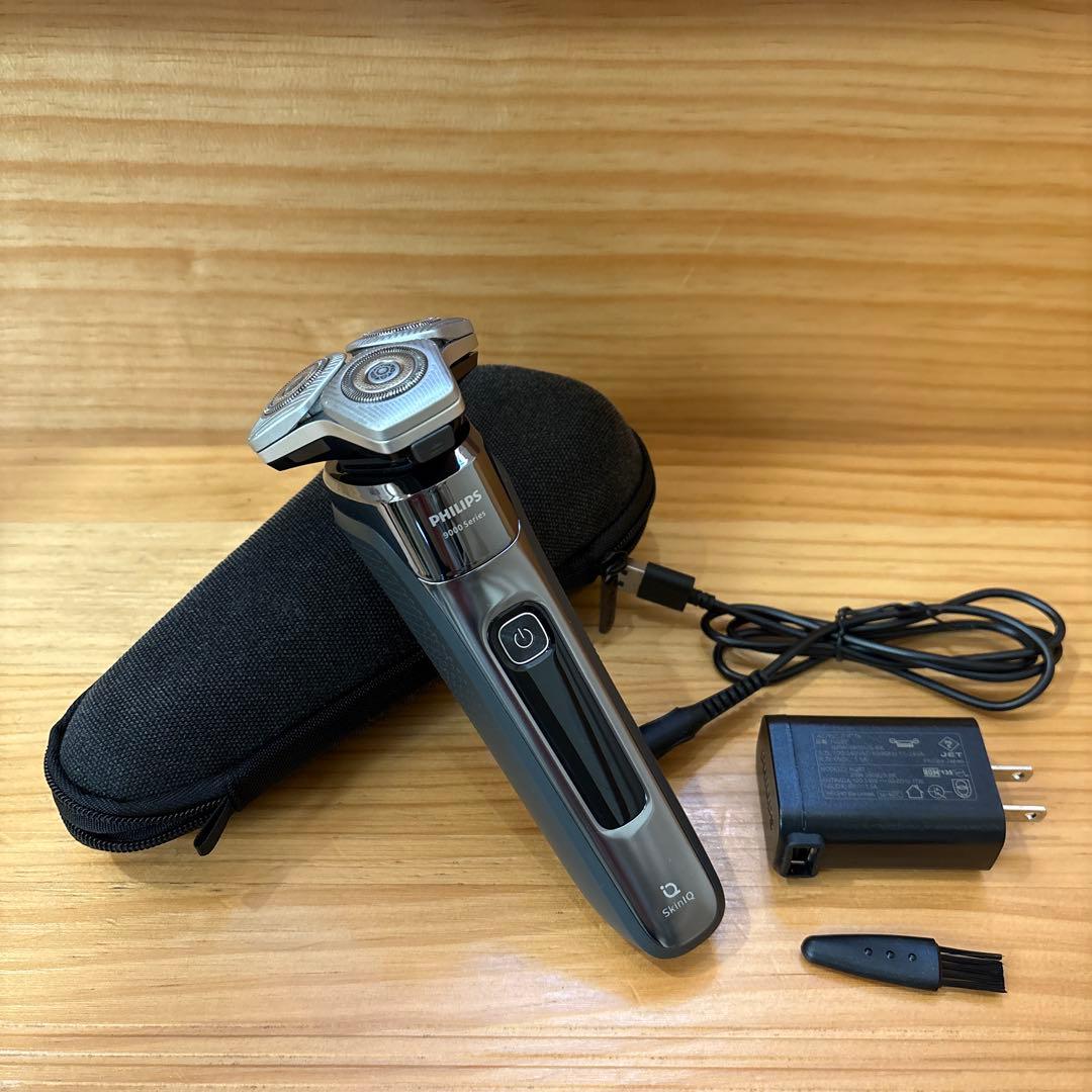 ★美品！Philips フィリップス メンズ電気シェーバー 9000シリーズ