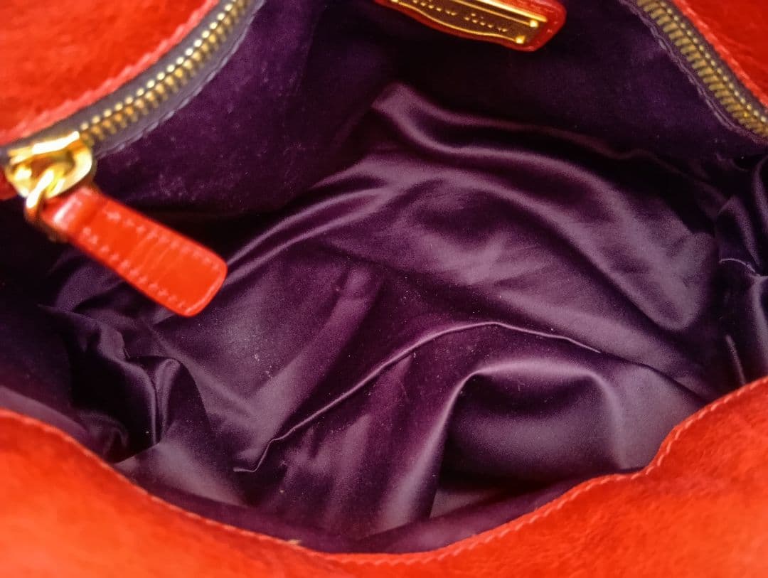 miu miu 赤 レザーハンドバッグ