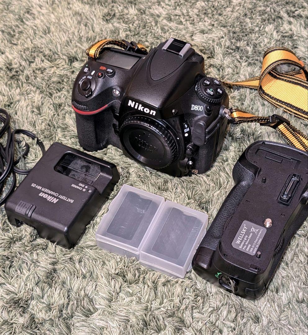 Nikon D800+バッテリーグリップ、64gbCFカード付き