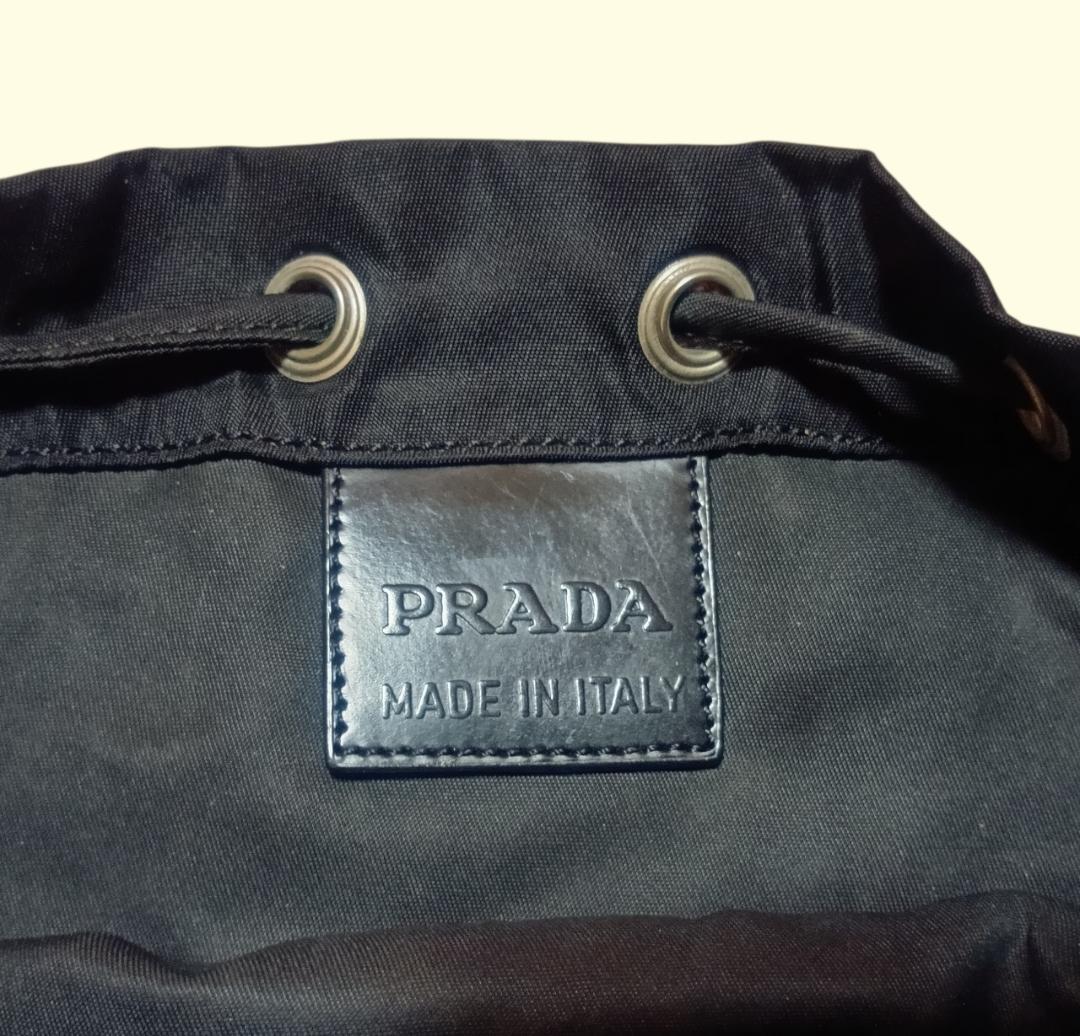 PRADA ブラック ナイロン ポーチ　未使用　美品