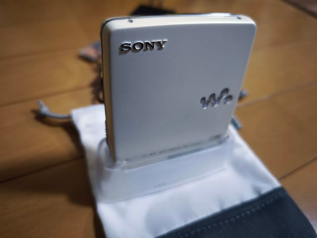 【美品】SONY ポータブルミニディスクプレーヤー MZ-EH50