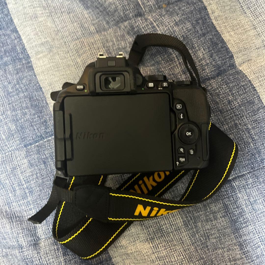 【カメラ】NikonD5600 本体&レンズ(18〜55mm,70〜300mm)