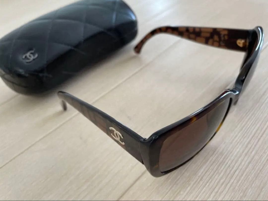 CHANEL シャネル　サングラス ケース付き　ブラウン　ギャランティあり