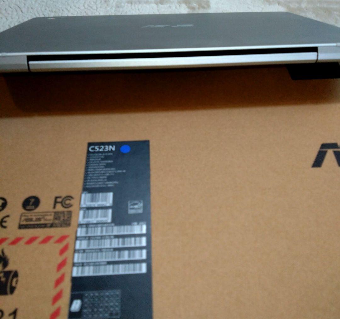 ASUS Chromebook c523na シルバー