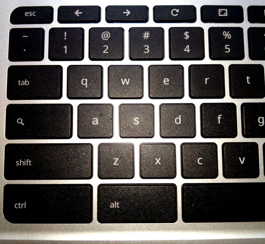 ASUS Chromebook c523na シルバー