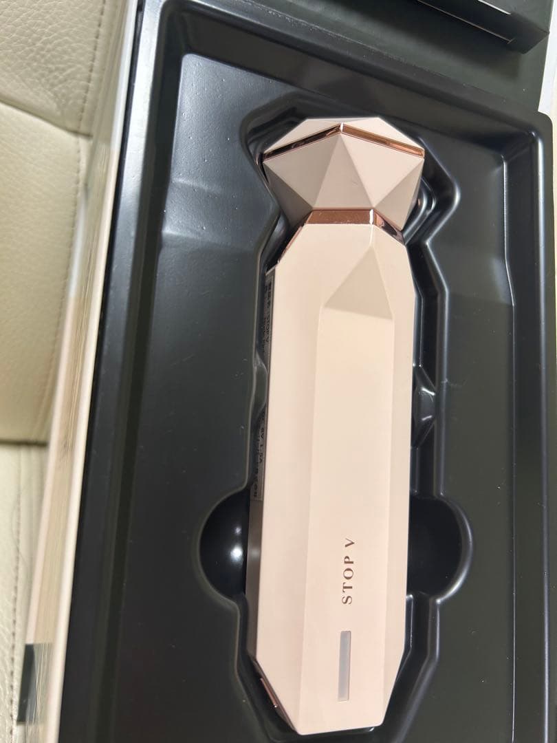 トライポーラ式RF+DMA(EMS)美顔器 STOP V　ストップヴィ