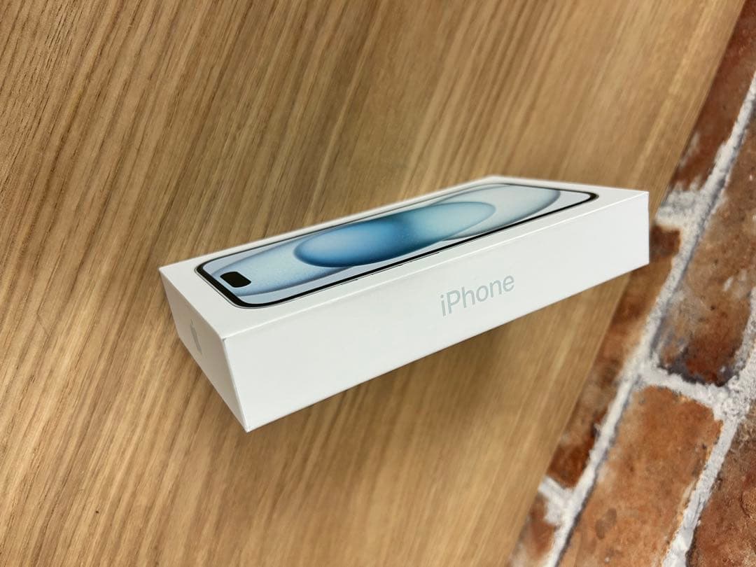 iPhone15 Blue 128GB アイフォーン15 docomo端末
