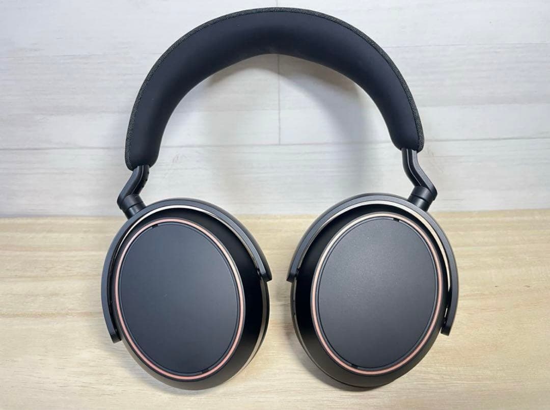 ヘッドホン momentum4