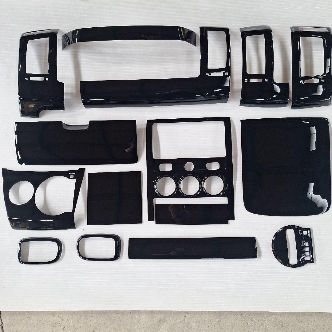 デリカ D5 ピアノブラックパネル15ｐ