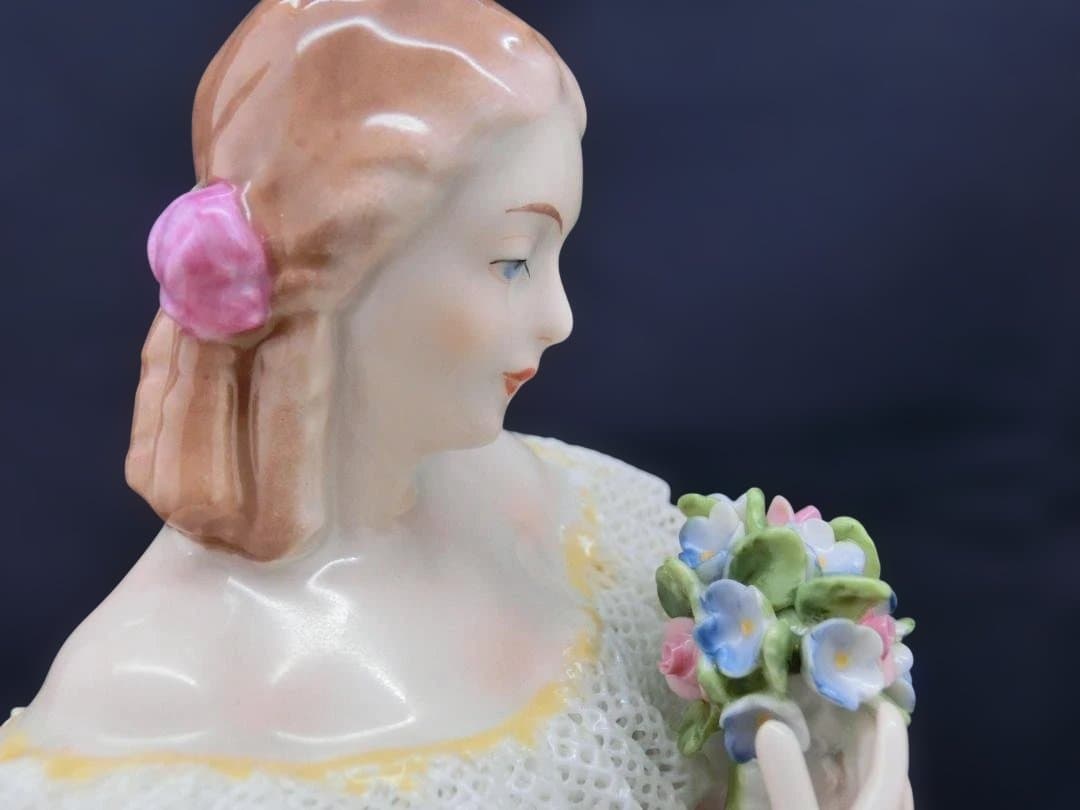 『ジッツェンドルフィン』レース・フィギュリンH.24cm