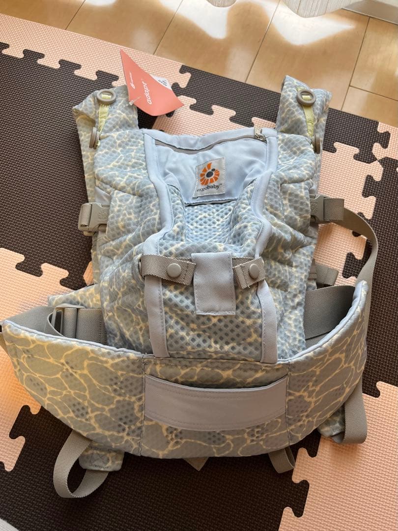 【新品未使用】ergobaby adapt 抱っこひも ホリデーブルー