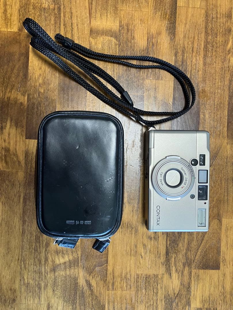 CONTAX TIX フィルムカメラ　中古　コムサデモードのケース