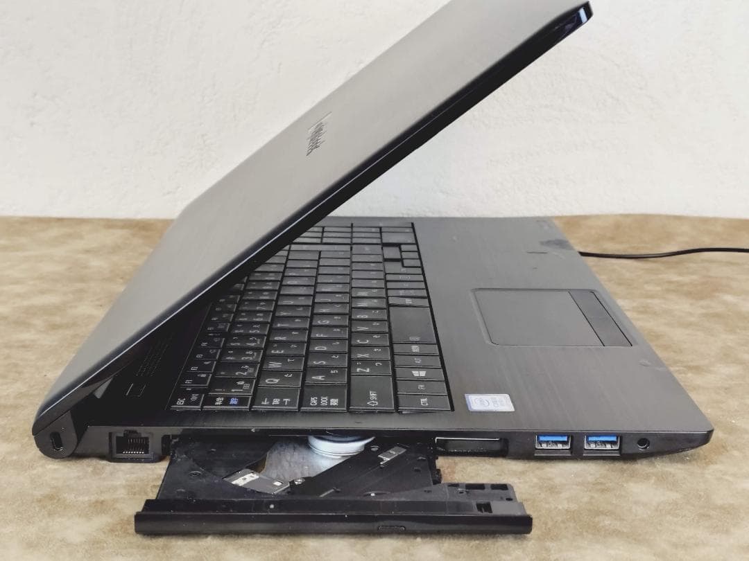 TOSHIBA Dynabook 第8世代CPU搭載15.6インチノート