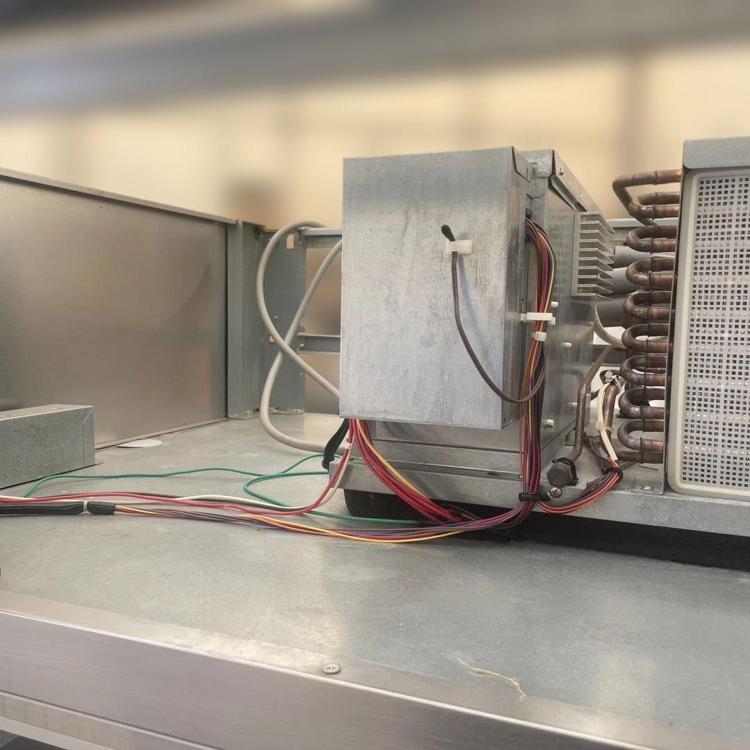 パナソニック SRF-K1583SA 4ドア 縦型 冷凍庫 1343L