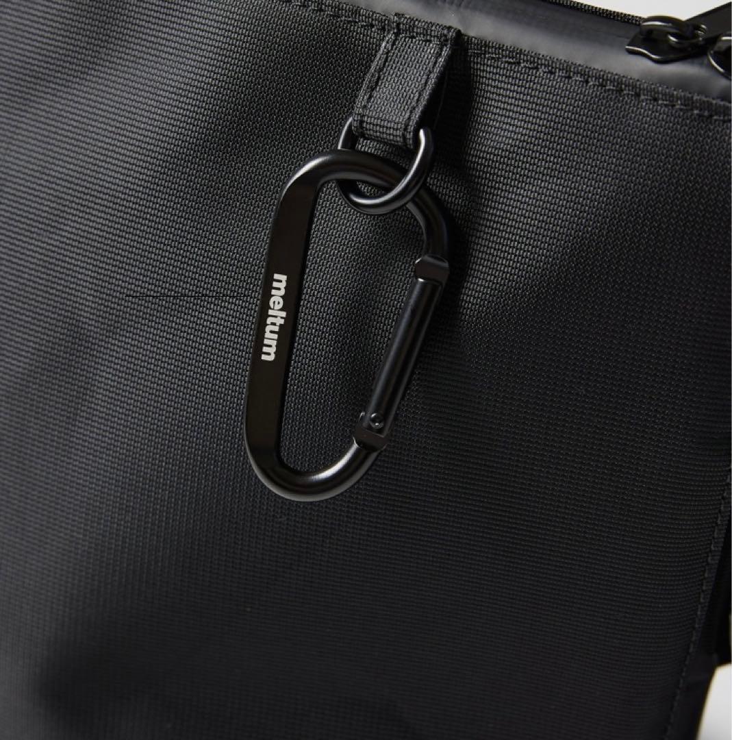 ま*こ様 メッセンジャーバッグmeltumメルタムM