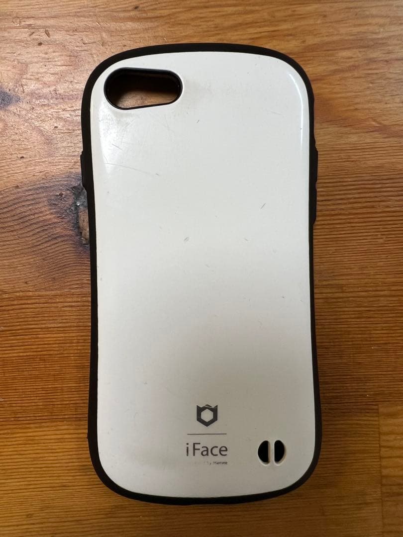 iPhone 8 シルバー 64 GB ifaceケース付き バッテリー100%