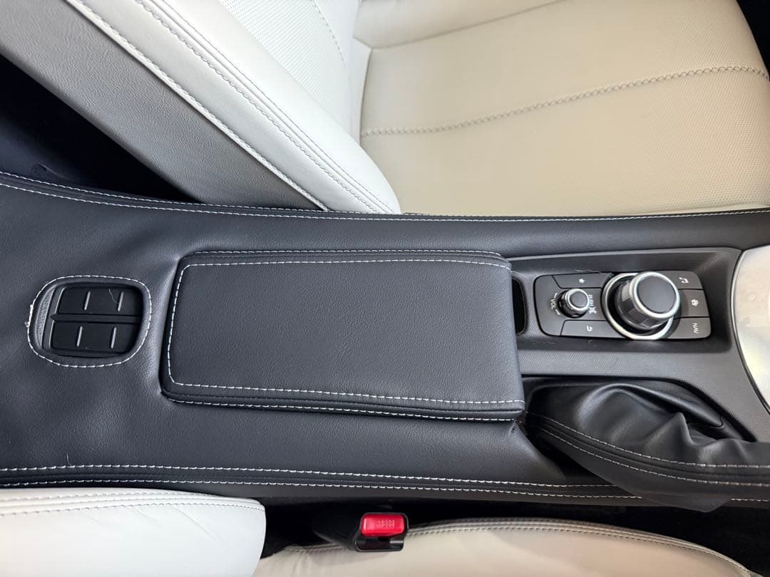 値下NDロードスター用LIBERALコンソール、リッド、センターフードジャケット