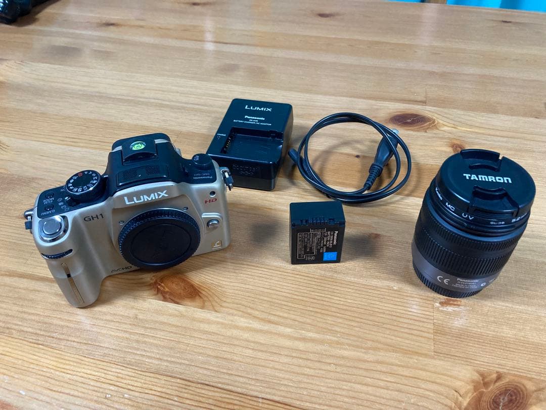 LUMIX GH1 ミラーレス一眼カメラ　レンズセット
