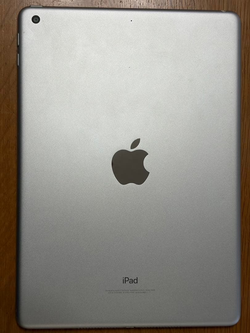 Apple iPad A1893 シルバー