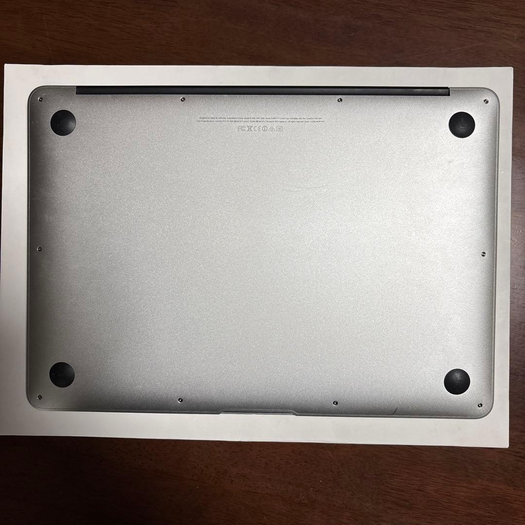 Apple MacBook Air 2013シルバー 13インチ本体