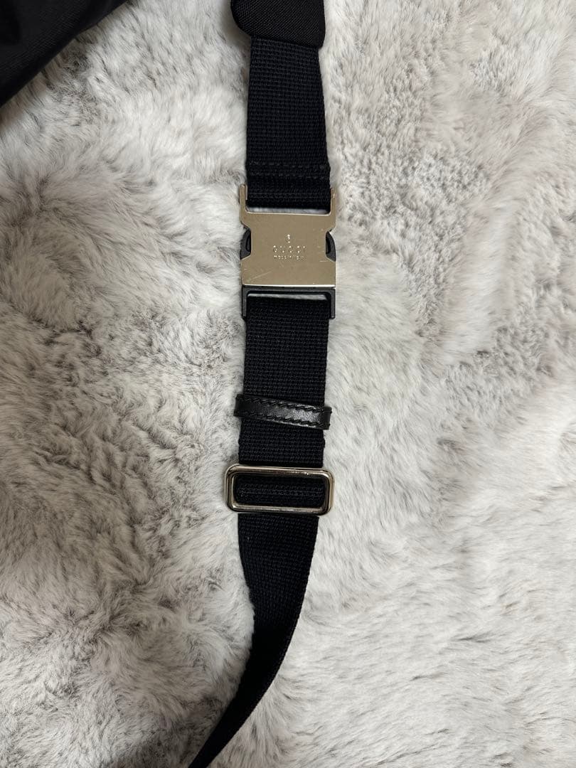 GUCCI ボディーバッグ