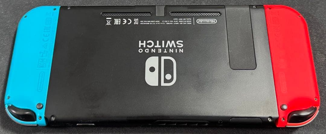 H*a様 Nintendo Switch 初期 本体 青/赤 2018年