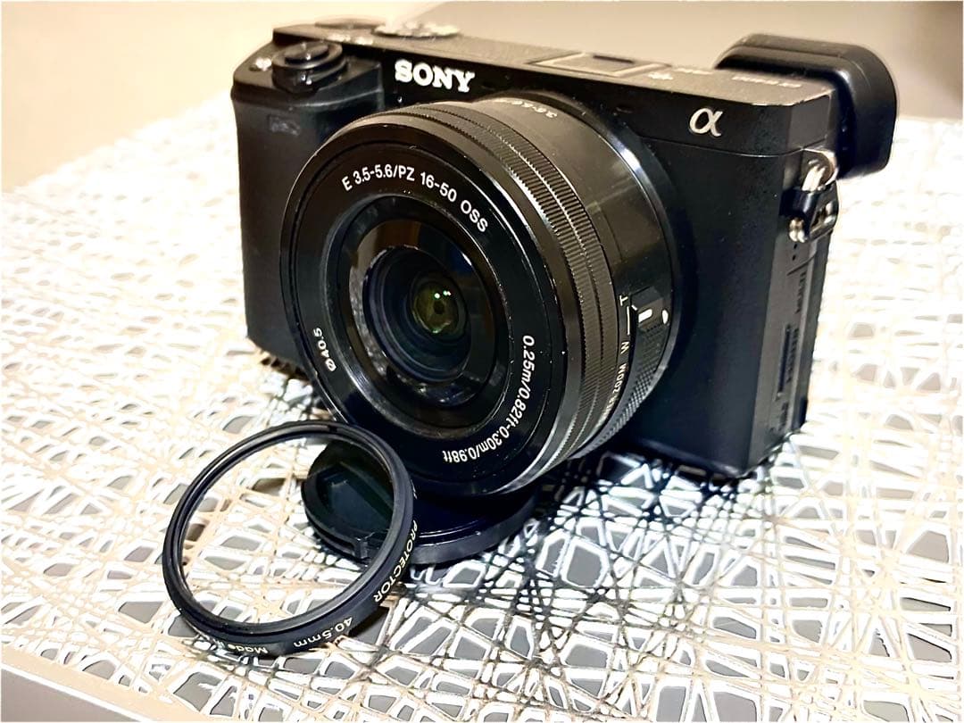 【aya】Sony α6400ミラーレス一眼　レンズ２つ付き！