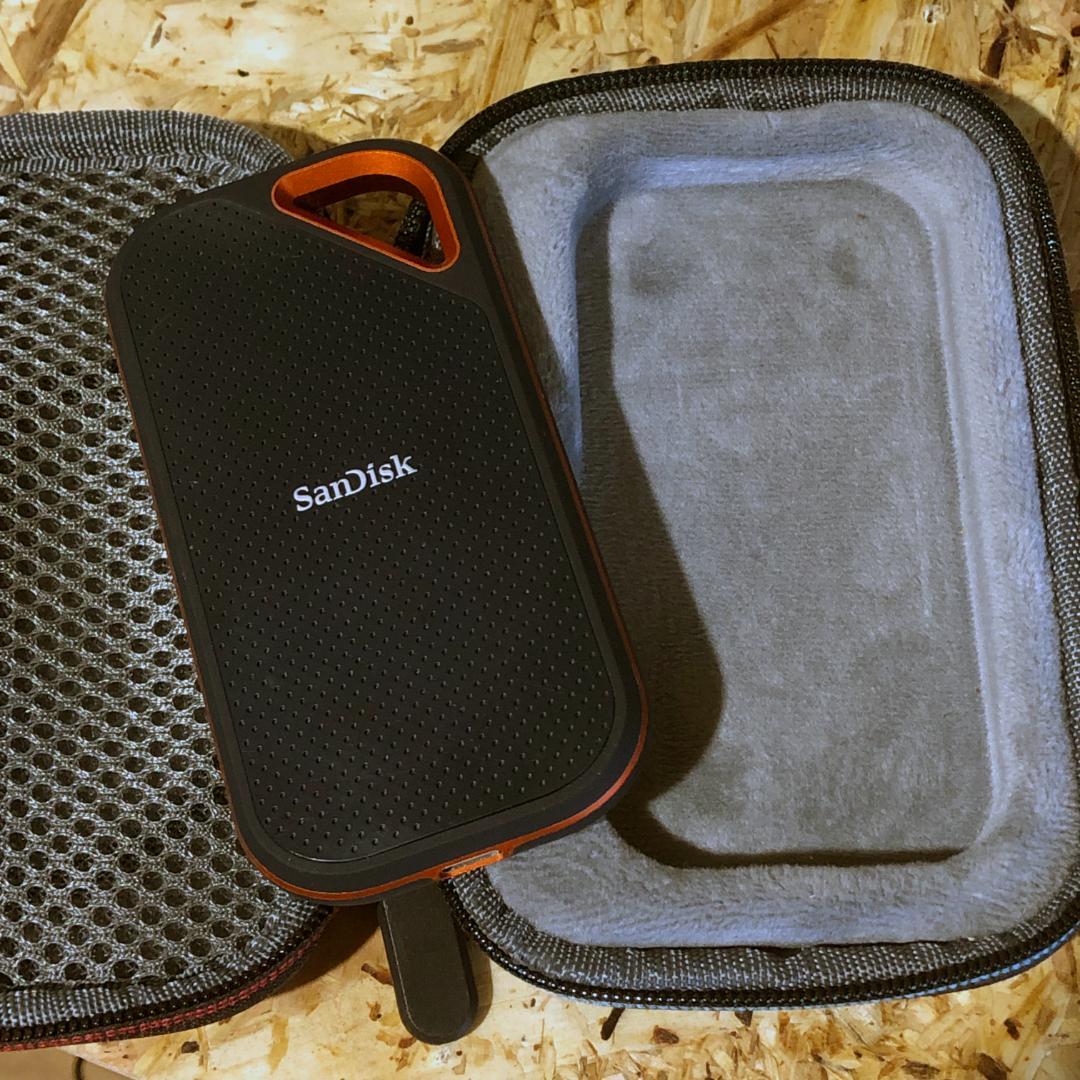 SanDisk 外付け 2TB USB 3.2 SDSSDE81-2T00