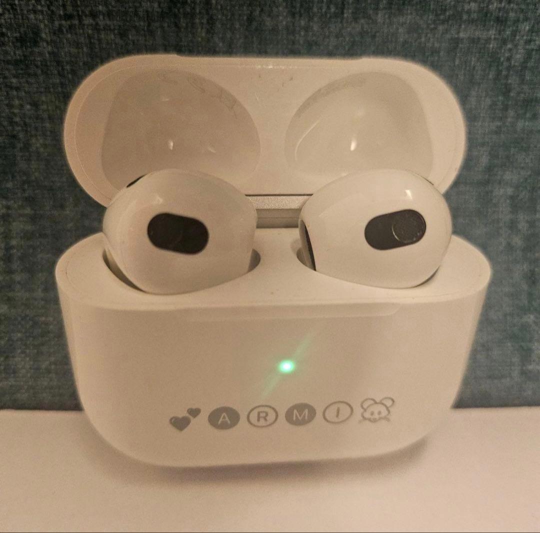 イヤホン AirPods third generation