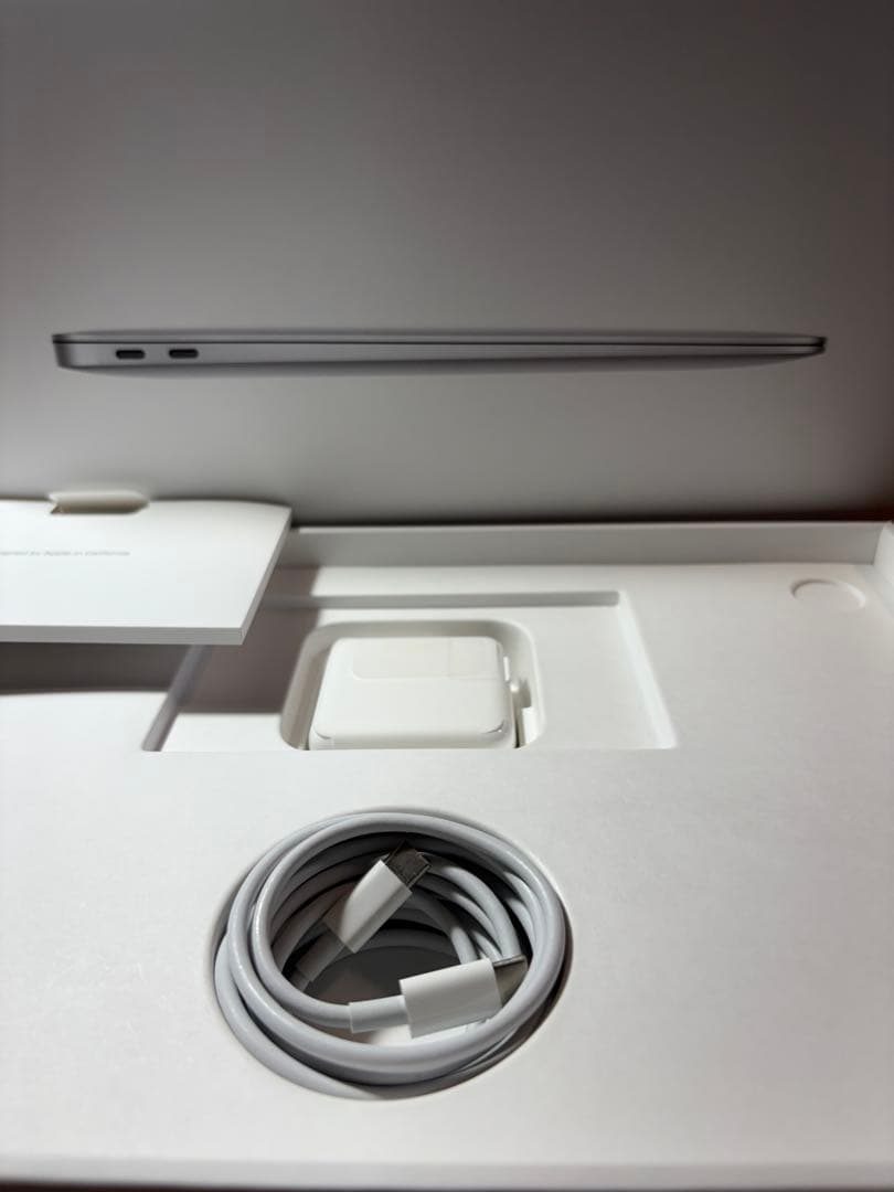 2020 M1 MacBook Air 16GB/ 512GB GPU8コア