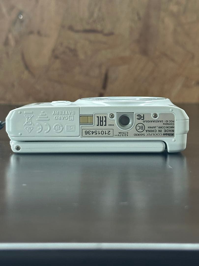 Nikon COOLPIX S6900 （ナチュラルホワイト）