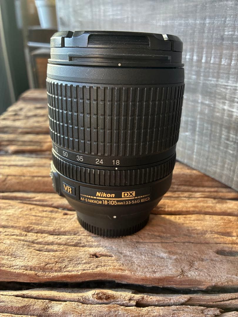 Nikon 18-105mm f/3.5-5.6G ED VRレンズ