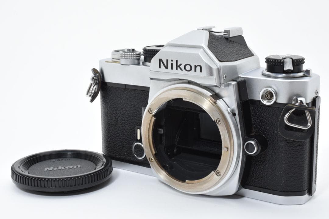 超美品 NIKON FM シルバー フィルムカメラ　モルト新品交換済 M258