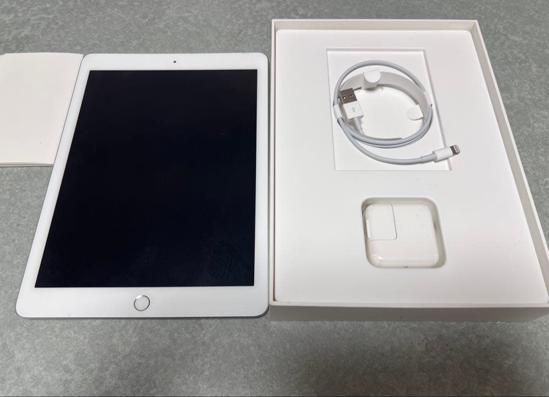 有*希様 iPad 32GB 第5世代